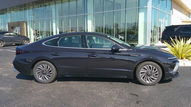 2025 Hyundai SONATA HYBRID SEL FWD