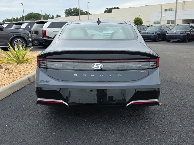 2026 Hyundai SONATA HYBRID SEL