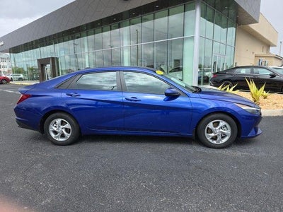 2023 Hyundai ELANTRA SE