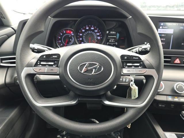 2023 Hyundai ELANTRA SE