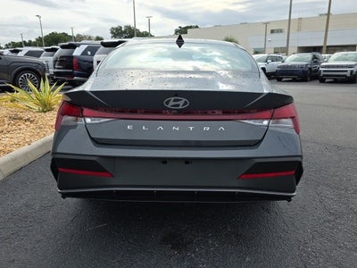 2026 Hyundai ELANTRA SE