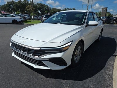 2026 Hyundai ELANTRA SE