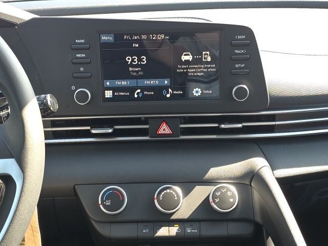 2026 Hyundai ELANTRA SE IVT