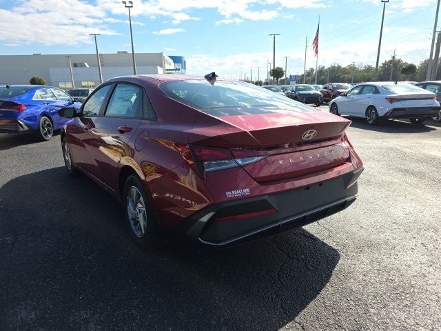 2026 Hyundai ELANTRA SE IVT