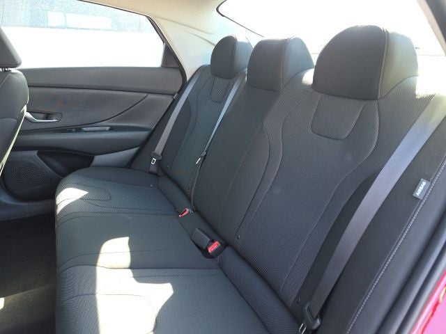 2026 Hyundai ELANTRA SE IVT