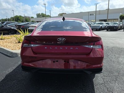 2022 Hyundai ELANTRA SEL