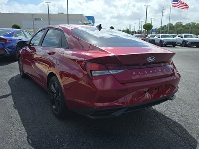 2022 Hyundai ELANTRA SEL
