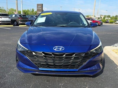 2022 Hyundai ELANTRA SEL