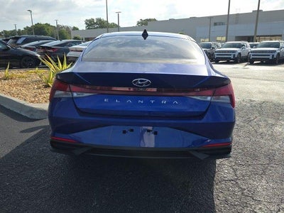 2022 Hyundai ELANTRA SEL