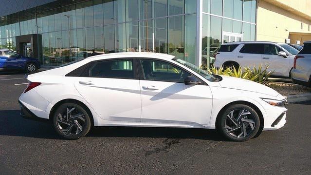 2025 Hyundai ELANTRA SEL Sport IVT