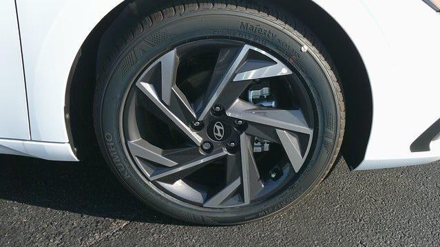 2025 Hyundai ELANTRA SEL Sport IVT