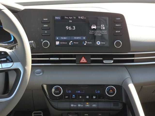 2026 Hyundai ELANTRA SEL Sport IVT