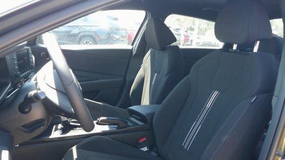 2025 Hyundai ELANTRA SEL Sport IVT