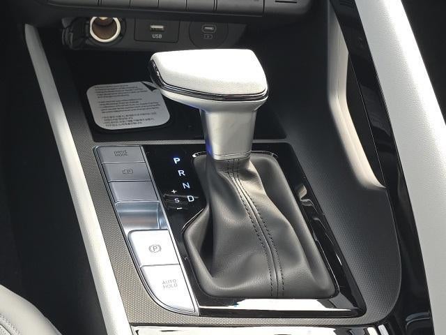 2026 Hyundai ELANTRA HYBRID Limited Sedan