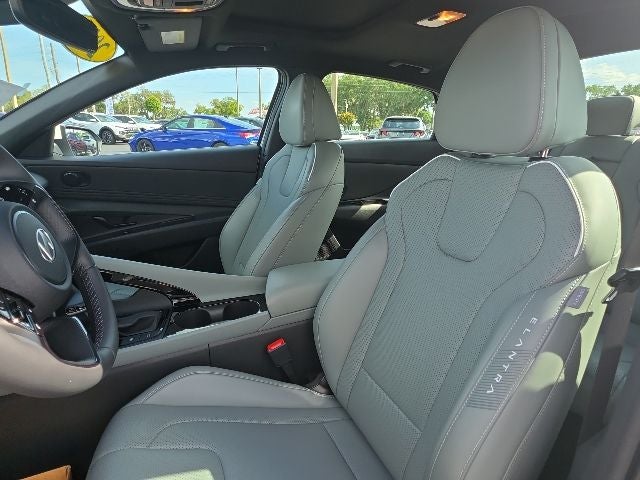 2025 Hyundai ELANTRA HYBRID Limited