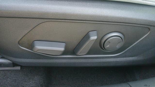 2025 Hyundai ELANTRA HYBRID Limited DCT