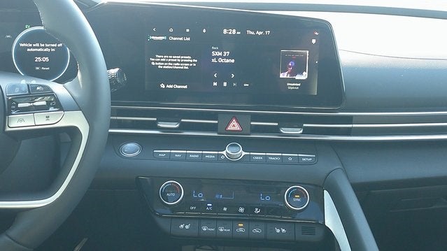 2025 Hyundai ELANTRA HYBRID Limited DCT