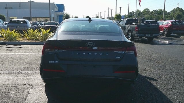 2025 Hyundai ELANTRA HYBRID Limited DCT