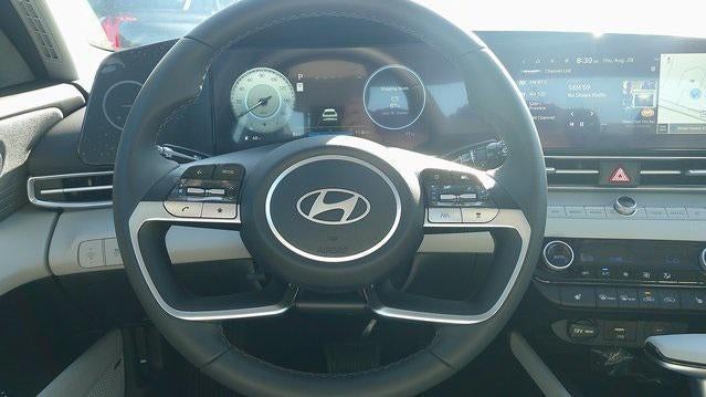 2025 Hyundai ELANTRA Limited IVT