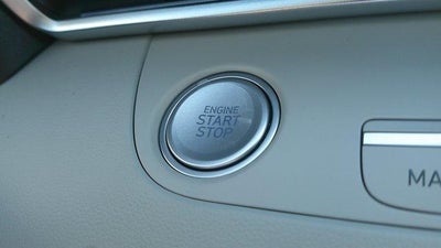 2025 Hyundai ELANTRA Limited IVT