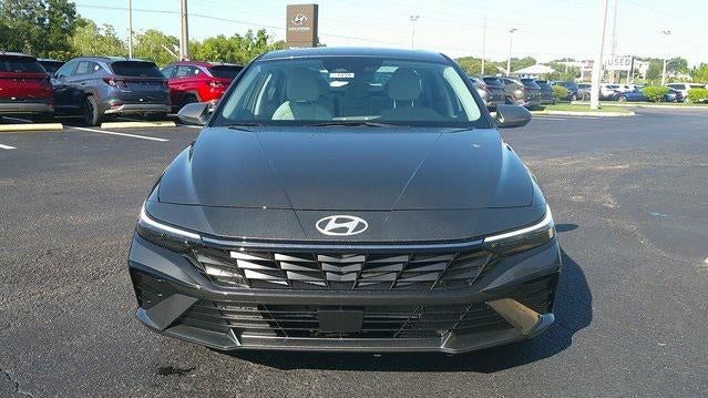 2025 Hyundai ELANTRA Limited IVT