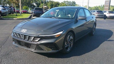 2025 Hyundai ELANTRA Limited IVT