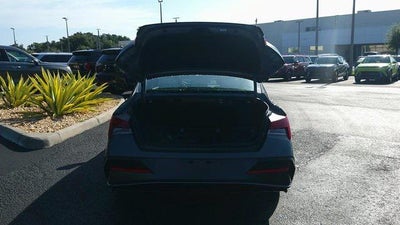 2025 Hyundai ELANTRA Limited IVT