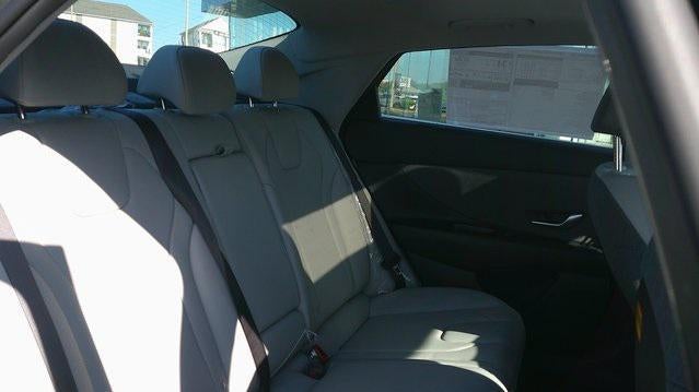 2025 Hyundai ELANTRA Limited IVT