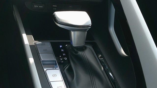 2026 Hyundai ELANTRA Limited IVT