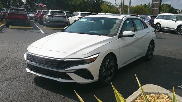 2026 Hyundai ELANTRA Limited IVT