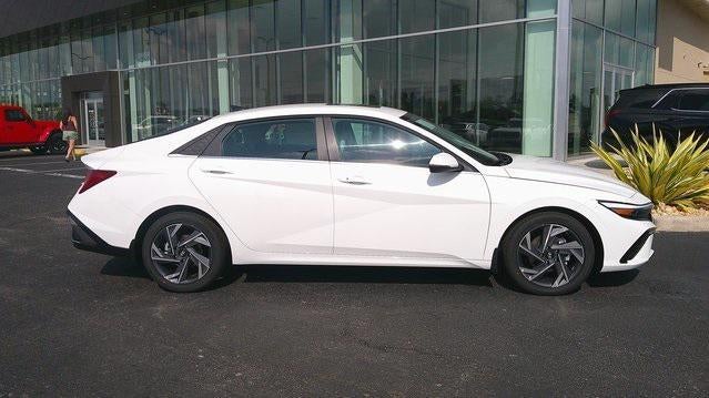 2026 Hyundai ELANTRA Limited IVT