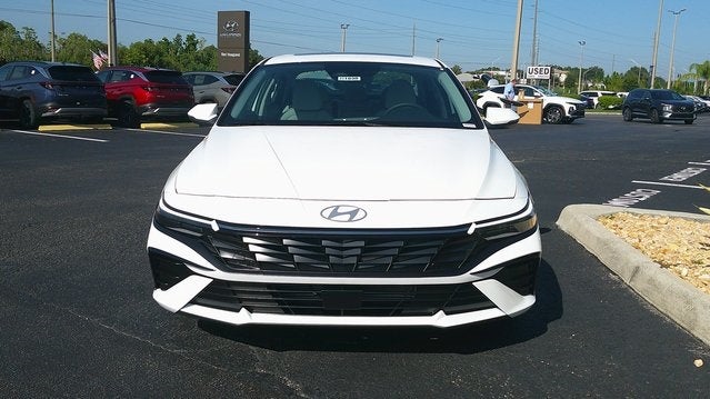 2025 Hyundai ELANTRA Limited IVT