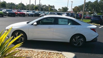 2025 Hyundai ELANTRA Limited IVT