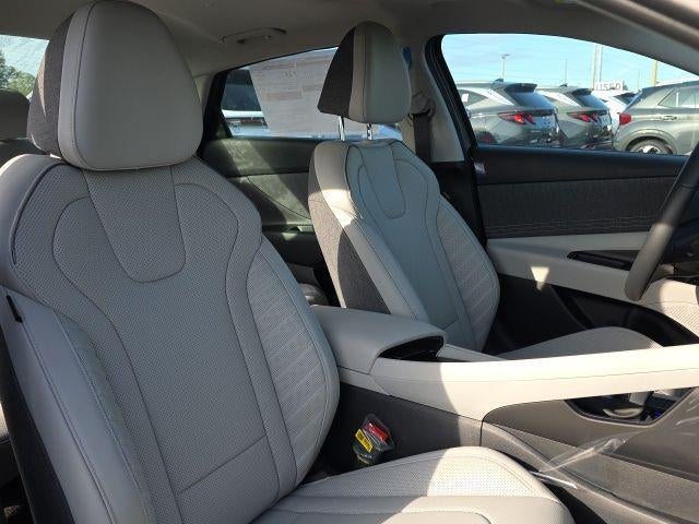 2026 Hyundai ELANTRA Limited IVT