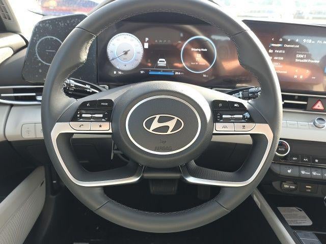 2026 Hyundai ELANTRA Limited IVT