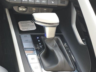 2026 Hyundai ELANTRA Limited IVT