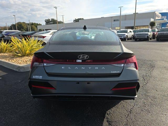 2026 Hyundai ELANTRA Limited IVT