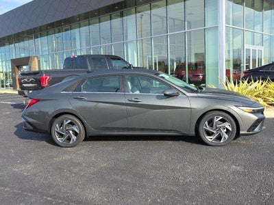 2026 Hyundai ELANTRA Limited IVT