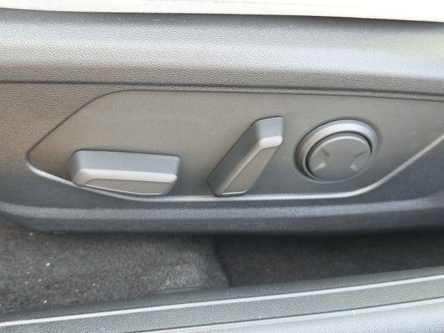 2026 Hyundai ELANTRA Limited IVT