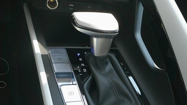 2026 Hyundai ELANTRA Limited IVT
