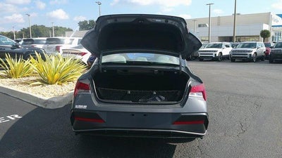 2026 Hyundai ELANTRA Limited IVT