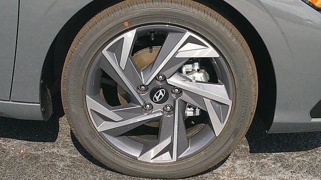 2026 Hyundai ELANTRA Limited IVT