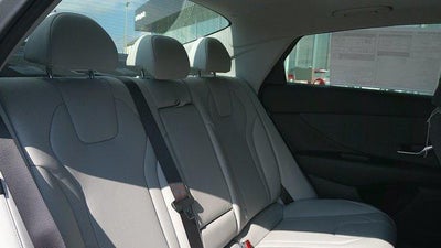 2026 Hyundai ELANTRA Limited IVT