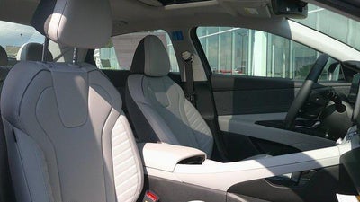 2026 Hyundai ELANTRA Limited IVT