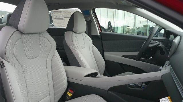 2025 Hyundai ELANTRA Limited IVT