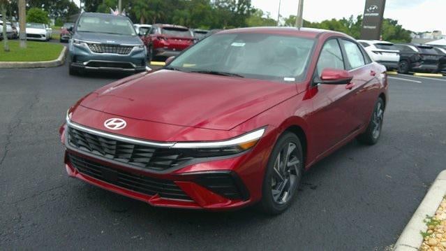 2025 Hyundai ELANTRA Limited IVT