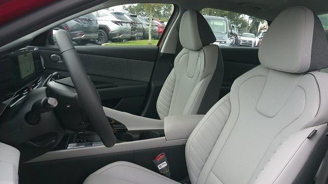 2025 Hyundai ELANTRA Limited IVT