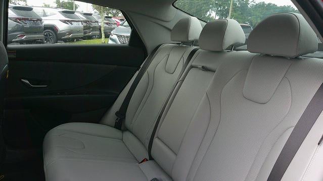 2025 Hyundai ELANTRA Limited IVT