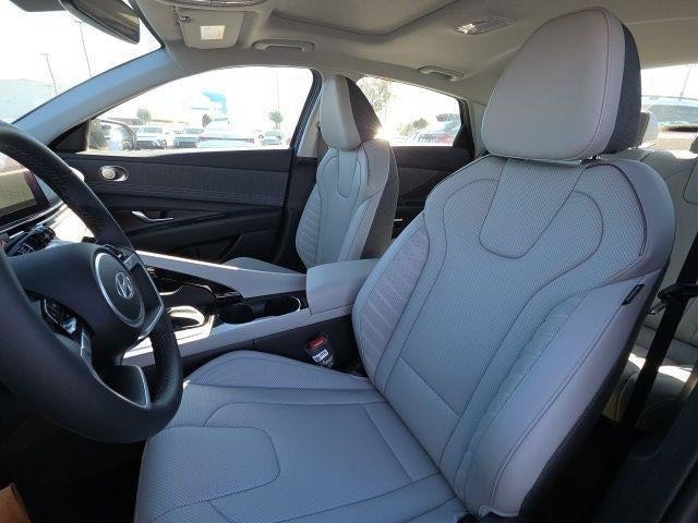 2026 Hyundai ELANTRA Limited IVT