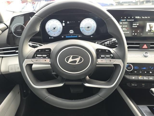 2026 Hyundai ELANTRA Limited IVT